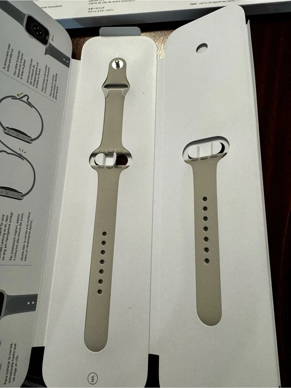 Authentic APPLE Sport Band Starlight 41 mm. BNIB
